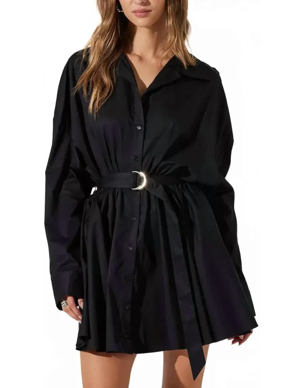 Winica Dress - Short And Breezy With V-neckline And Wrap Silhouette