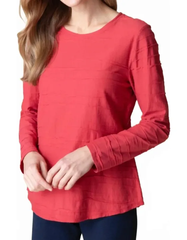 Steady Stream Round Hem Top