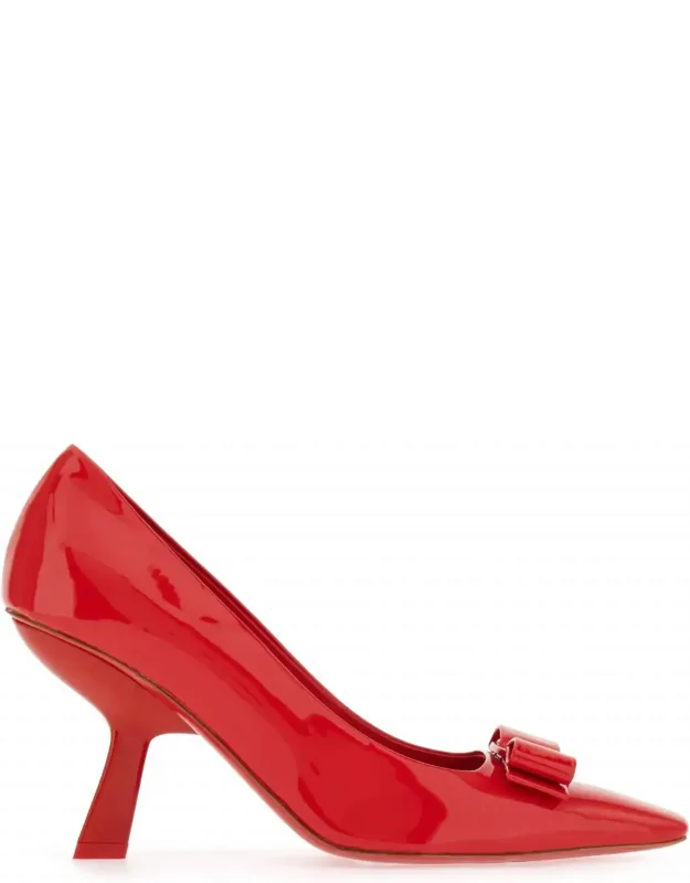Vara Bow Pumps With Chic Pointed Toe And Spool Heel