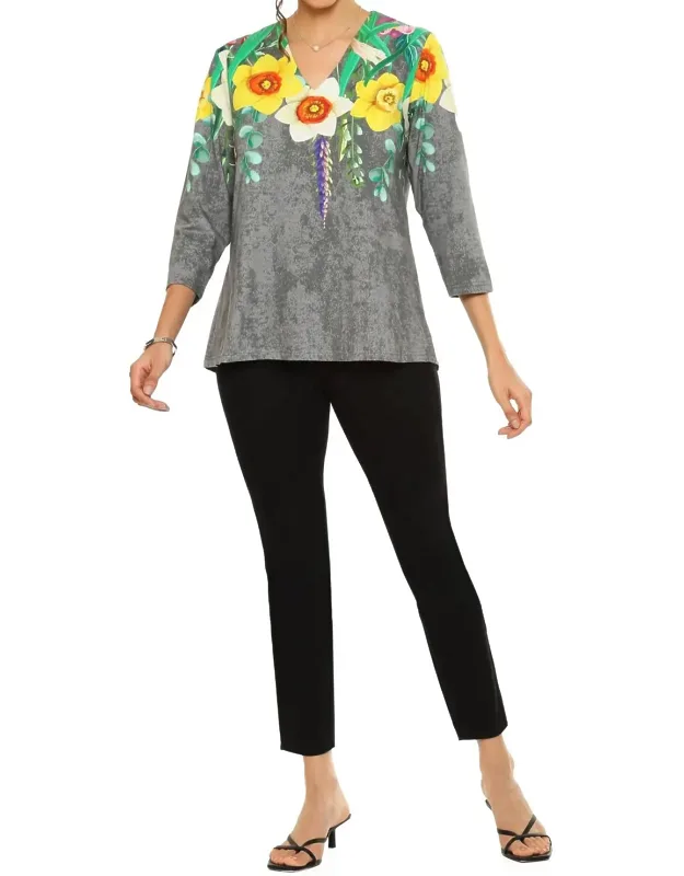 Daffodil V-neck Top