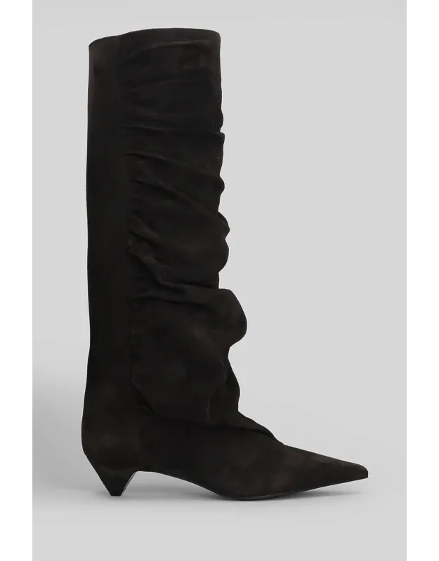 Low Heel Boots