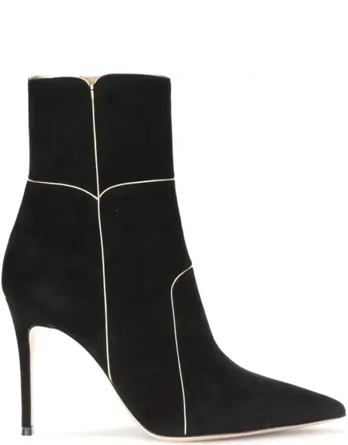 Boots With Stiletto Heel And Almond Toe