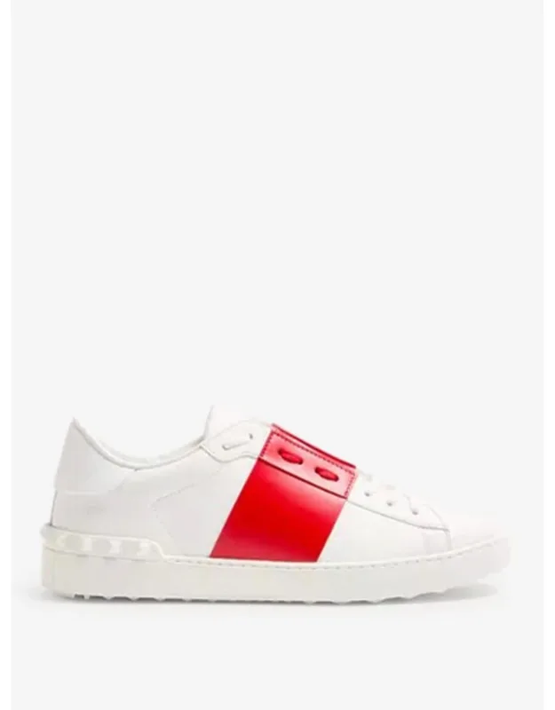 Sneakers Open With Decorative Rubber Studs And Lace-up Closure