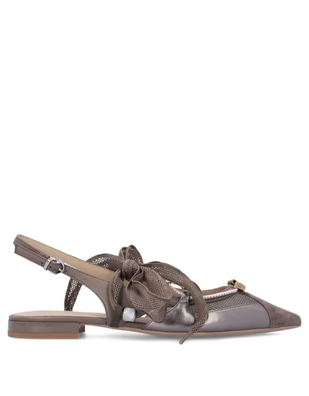 Flat Shoes With Ribbon Detail