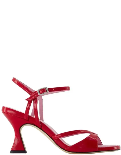 Apollo Pumps