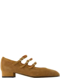 Ariana Sandals