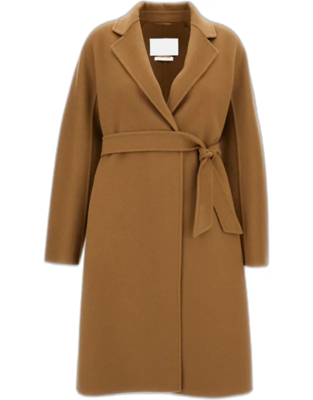 Coat With Embracing Volume And Notched Collar