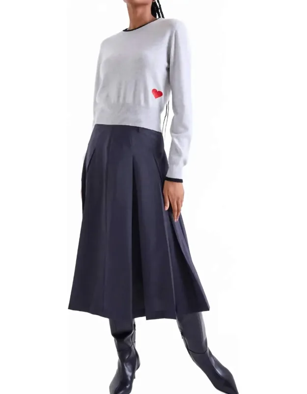 Queen Of Hearts Crew Neck Jumper