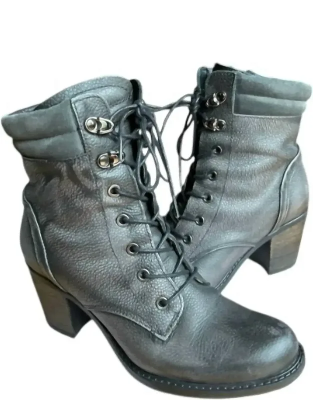 Winnie Boots