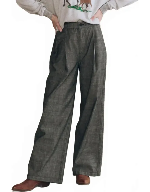 Pull-on Pleated Pants