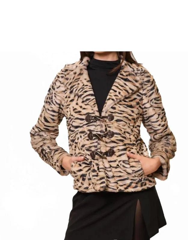 Tiffy Coat