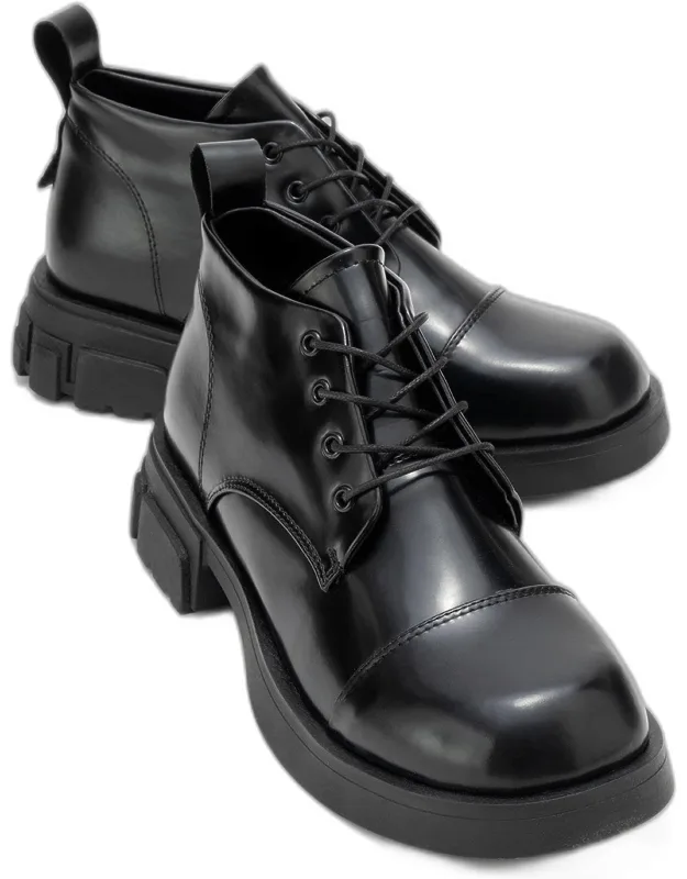 Lagom Patent Boot