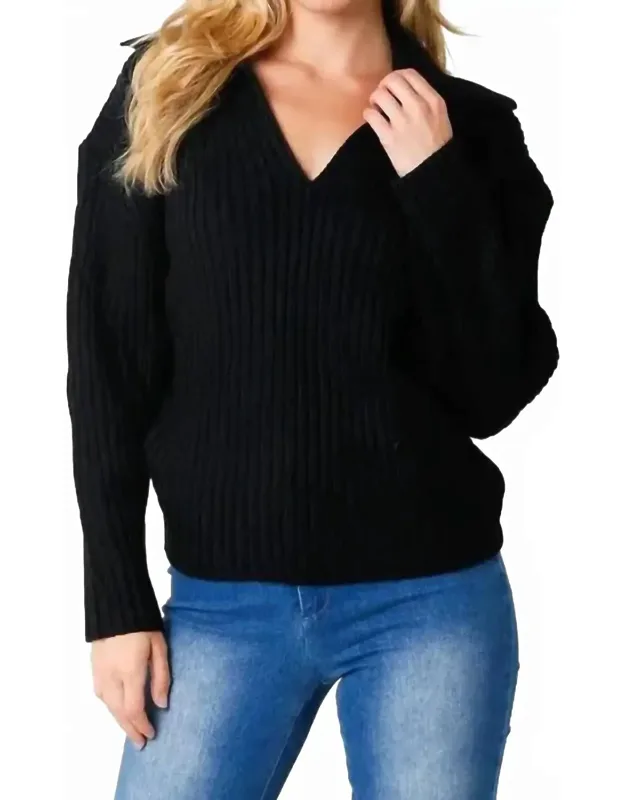 Kari Sweater - Oversized Pullover With Collar Neckline