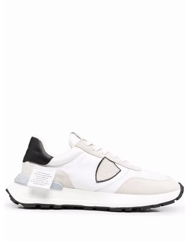 Sneakers With Logo Patch And Round Toe