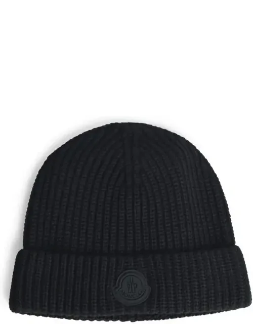 Beanie With Knitted Ribbed Finish And Iconic Silicone Patch