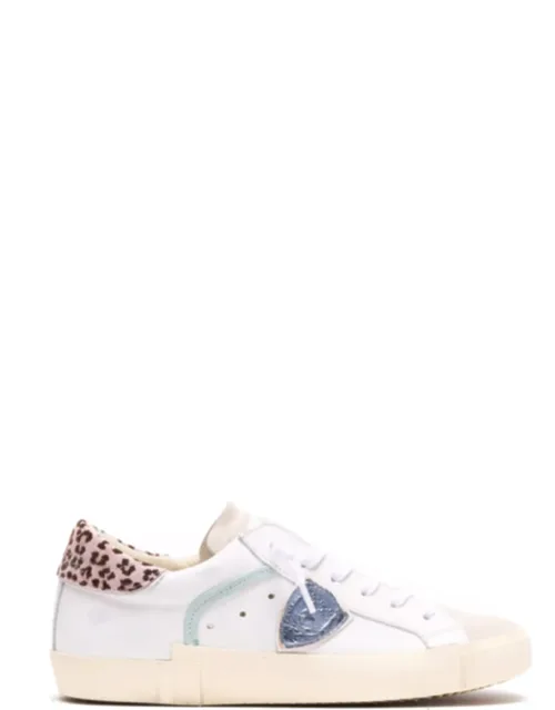 Sneakers Round Toe Laces Closure