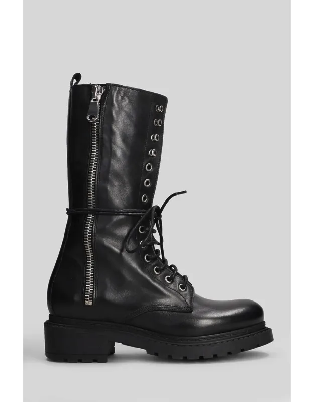 Combat Boots In Leather And Round Toe