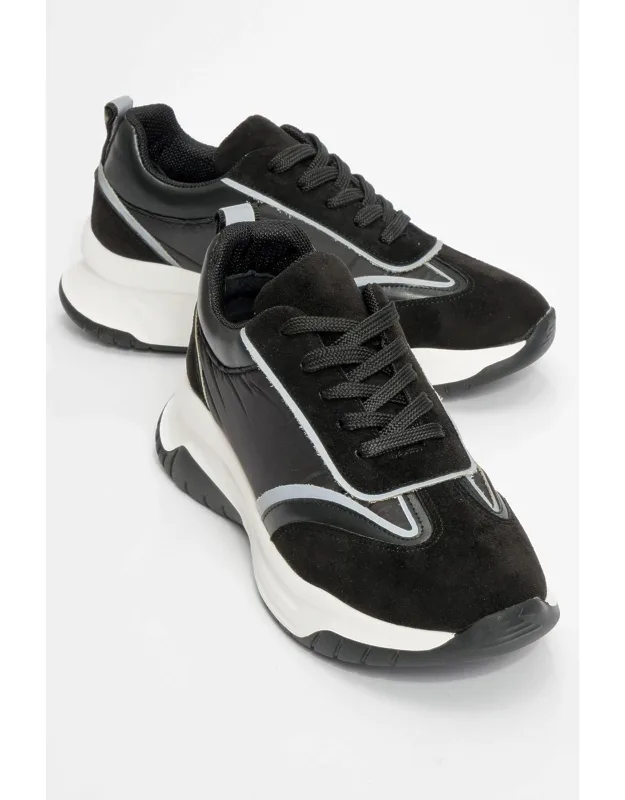 Doch Sneakers