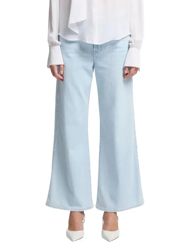 Lotta Cropped Jean With Zip Fly And Button Closure