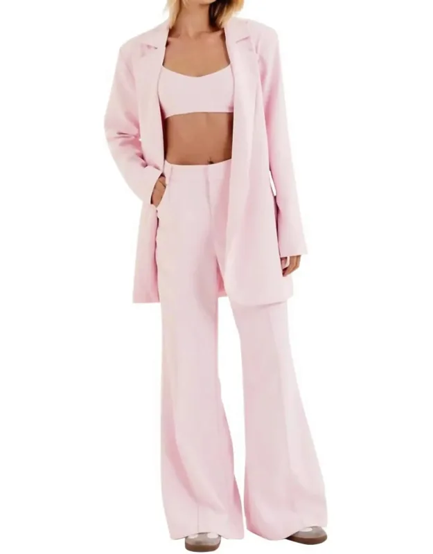 Courtney Blazer