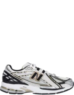 'sneakers'