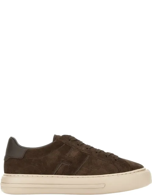 Low-top Sneakers