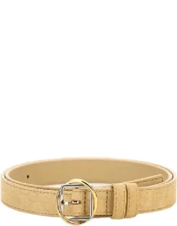Belt With Sleek Silhouette