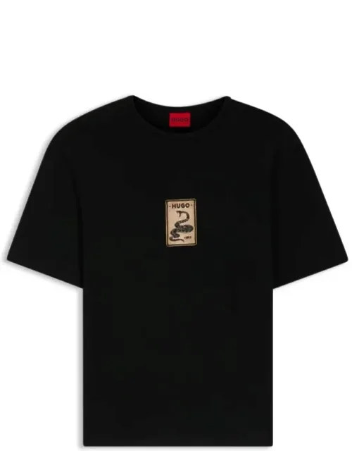 Embroidered-badge T-shirt