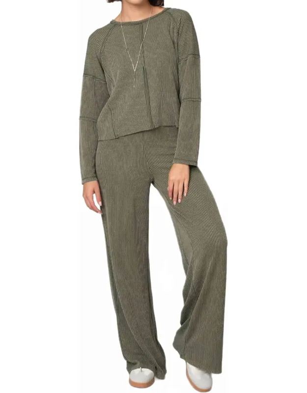 Cable Box Cut Top With Pull-on Pants Set
