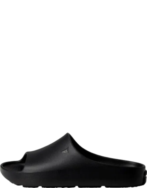 Lane 4 Sandals