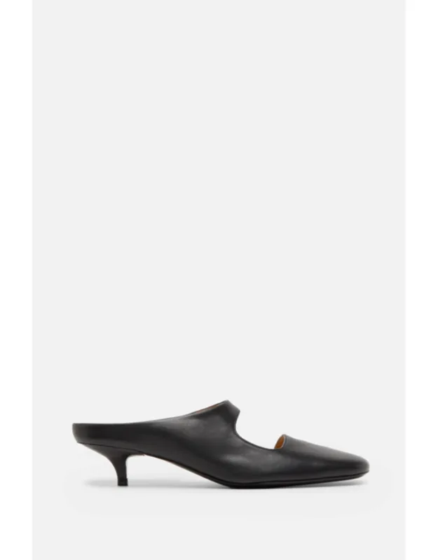Flat-bottomed Slip-on Shoes