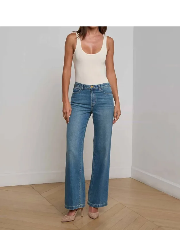 Scottie Wide-leg Jean With High-rise Waist And Functional Pockets