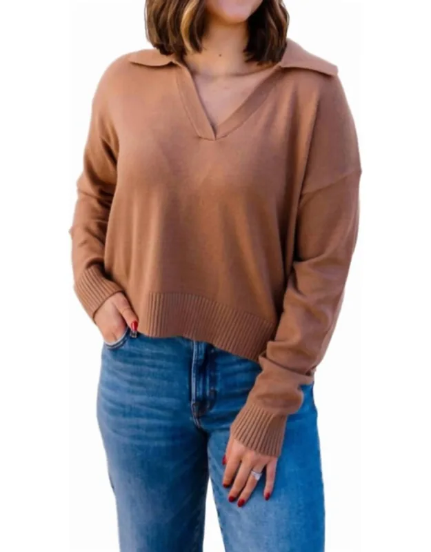 Knitted Sweater With Collar