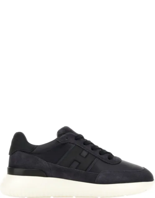 Interactive³ Sneakers
