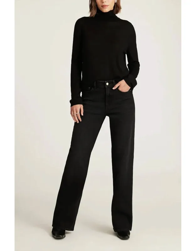 Straight Jeans
