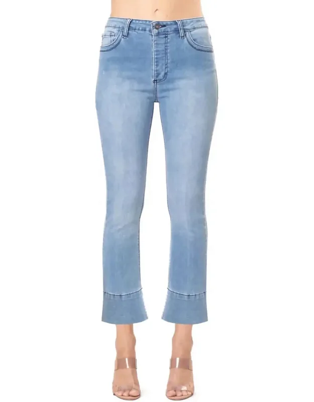 Bootcut Crop Jeans