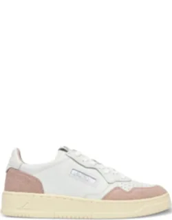 Medalist Low Lace-up Sneakers