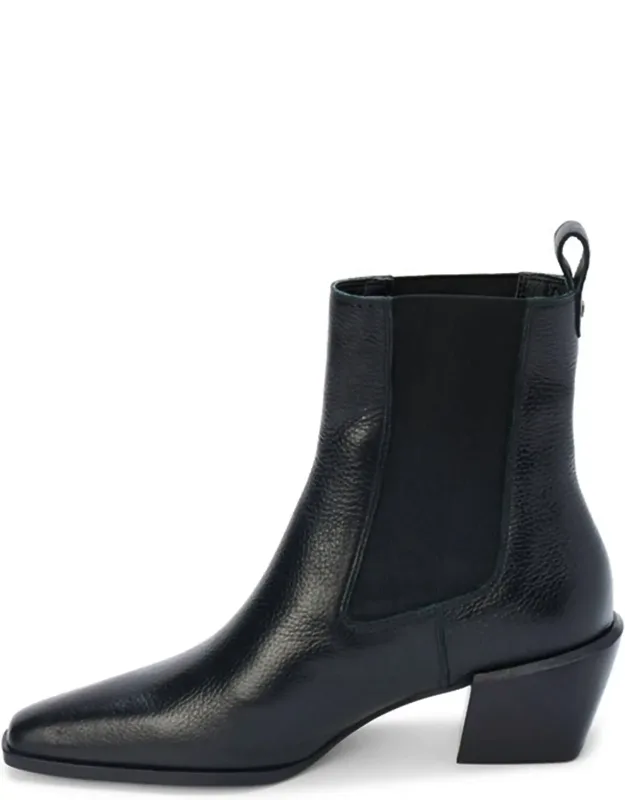 Chelsea Boots