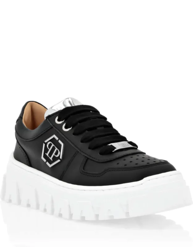 Leather Lo-top Sneakers Hexagon