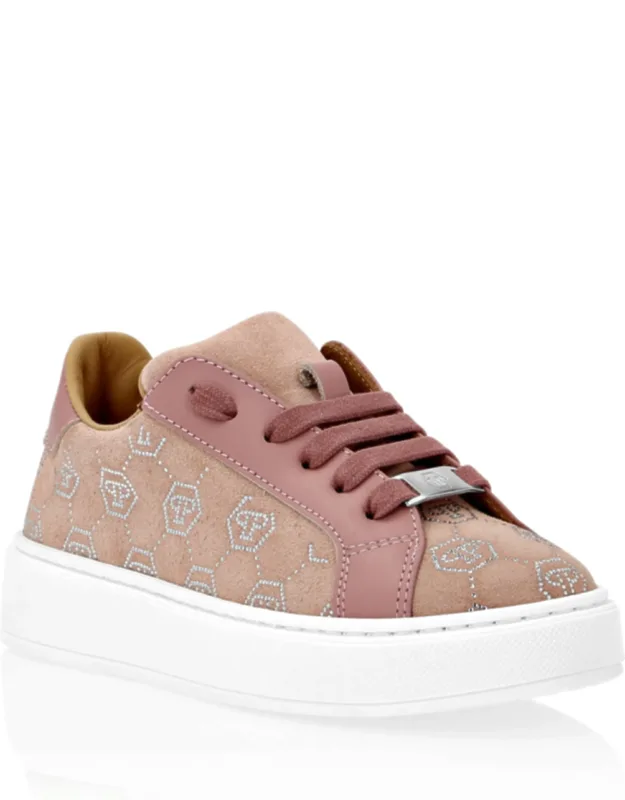 Suede Lo-top Sneakers