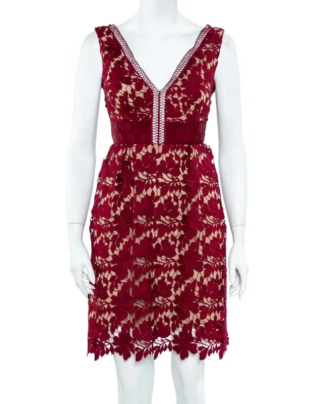 Guipure Lace Plunge Neck Detail Short Dress