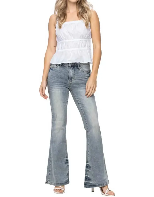 Mid Rise Tinted Pin Tack Detailed Flare Jeans