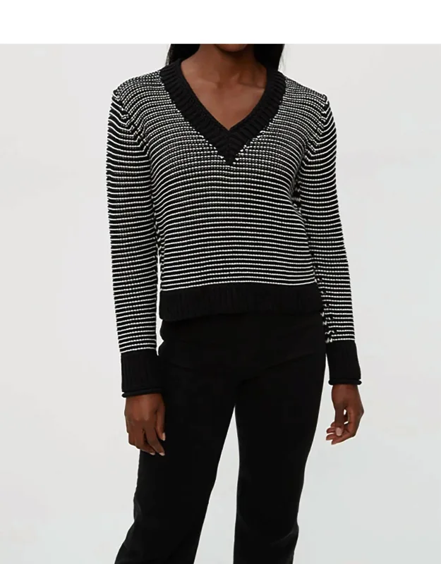 V-neck Pullover