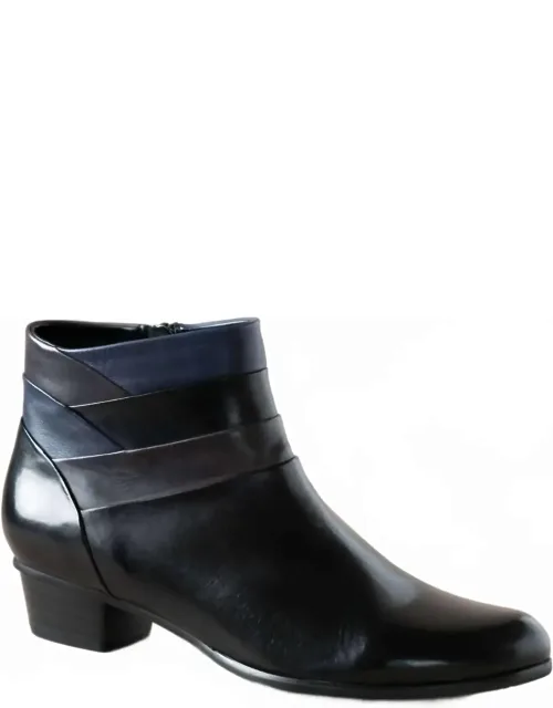 Stefany Ankle Boots