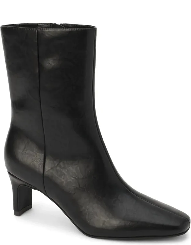 Adler Boots