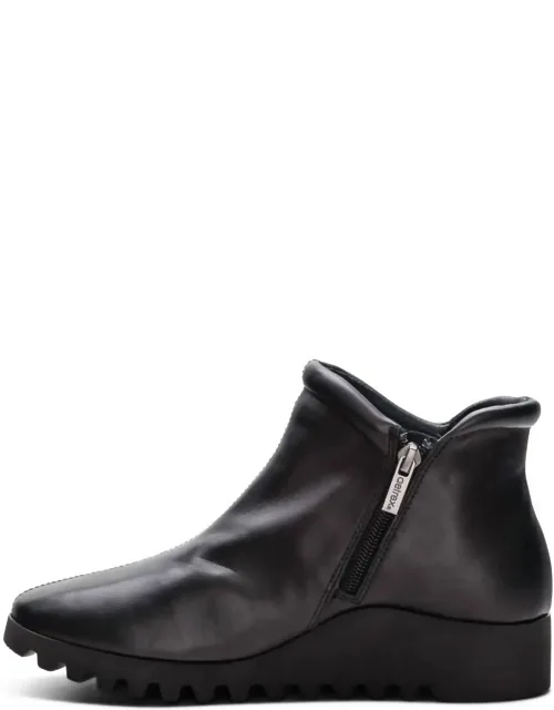 Zoey Slip-on Boots