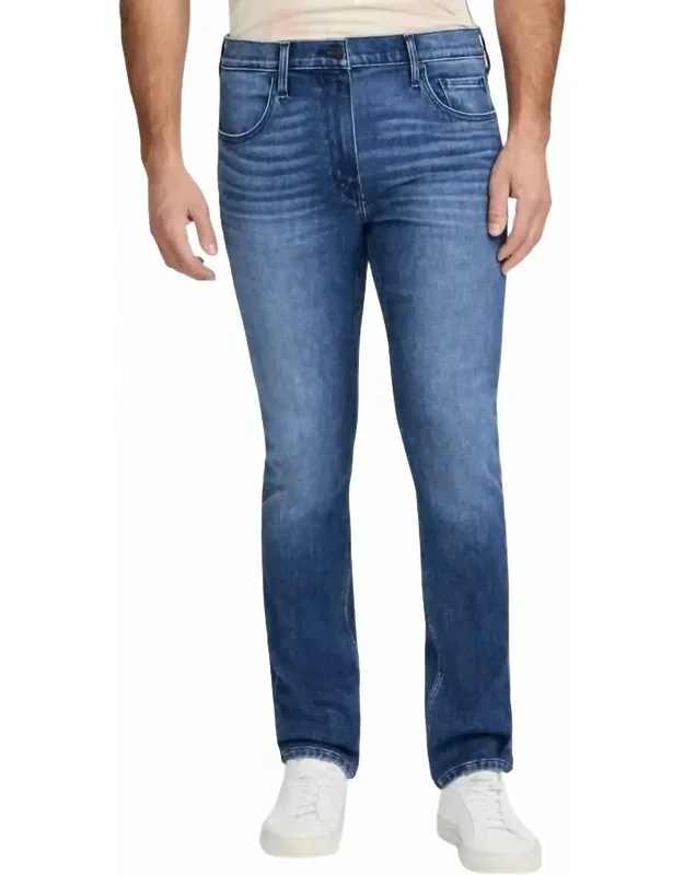 Federal Jeans - Slim Fit, Straight Leg Design