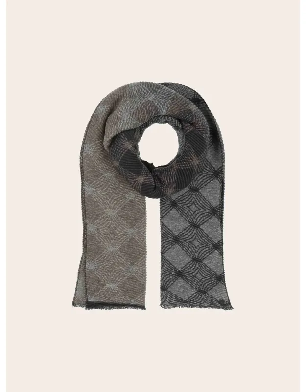 Geo Metallic Plisse Scarf