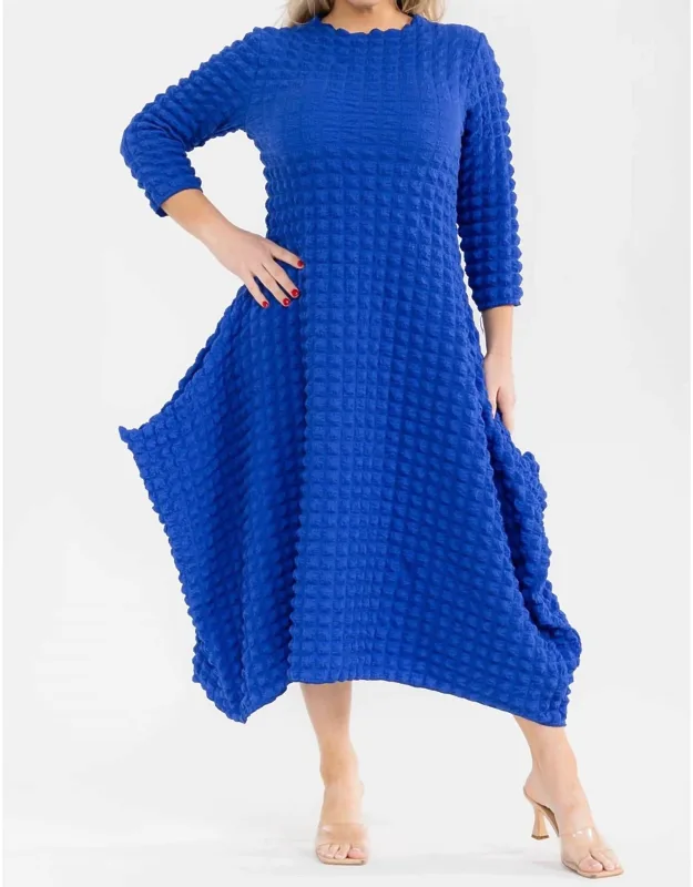 Bubble Popcorn Maxi Dress