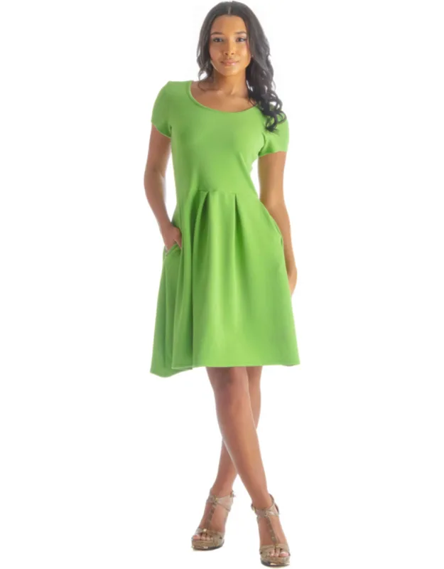 Scoop Neck Short Sleeve Knee Length Pleated A Line Pocket Dress